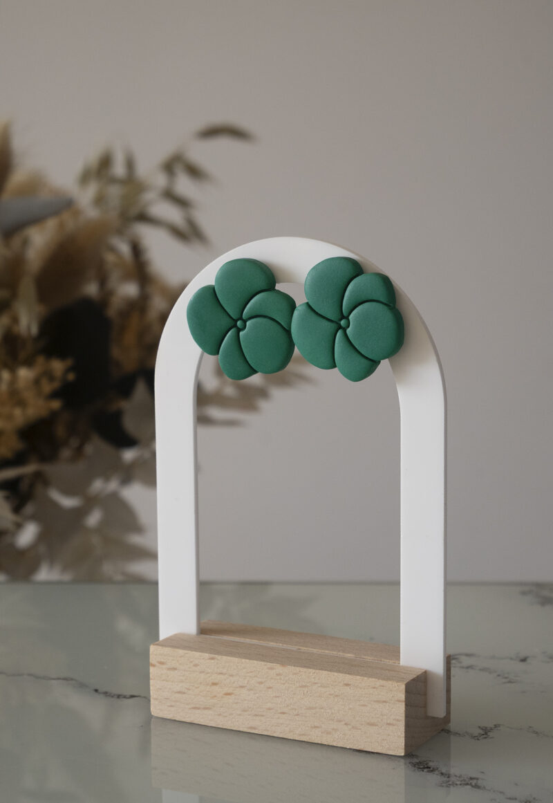 Boucles d'oreilles en forme de fleurs en argile polymère vert sapin mat